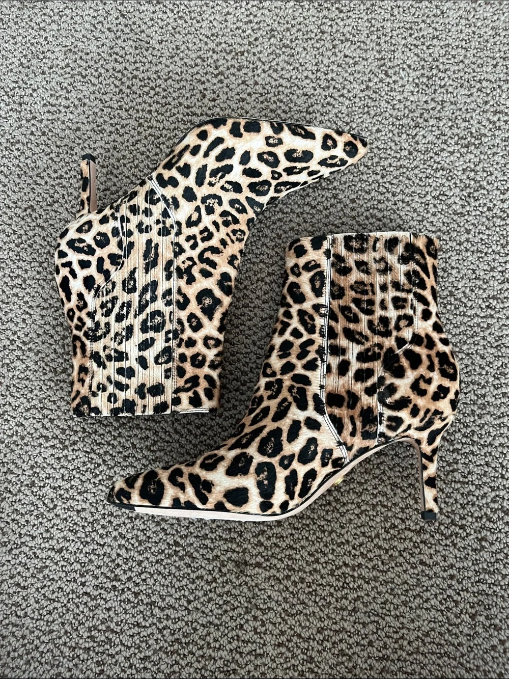 NWT Veronica beard booties